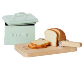 Maileg Brood Set, Broodbox, broodplank, Brood en Broodmes