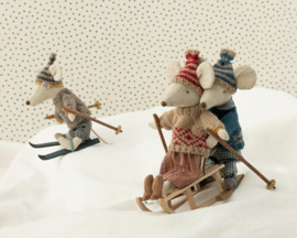 Maileg Gebreide Trui en Muts voor Moeder Muis, Knitted Sweater and Hat