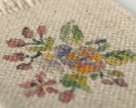 Maileg Poppenhuis Vloerkleed met Bloemen, Rug Flowers, Small, 9 x 6,5 cm