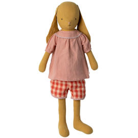Maileg Bunny Size 5, Dusty yellow, Blouse & Shorts, 57 cm