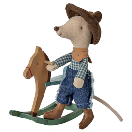Maileg Kleine Broer Cowboy muis met hobbelpaard - Cowboy mouse on rocking horse