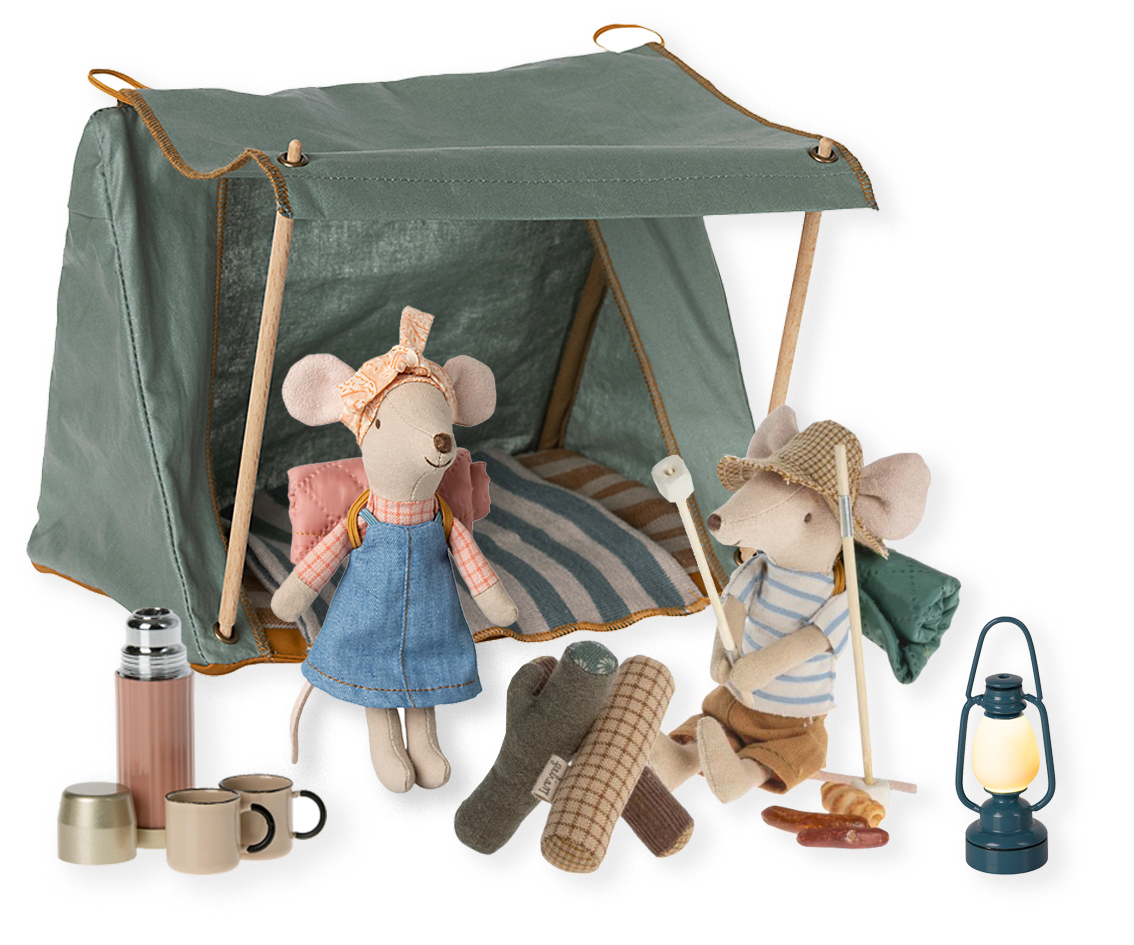 Maileg Voordeelset Kampeerset met Tent Groen, Broer en Zus Hiking muis, Kampvuurset, Thermosset en Lantaarn