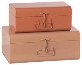 Maileg Set van 2 Metalen Opbergkoffers, Storage suitcases, Powder/Rose