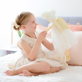 Alimrose Knuffelpop, Ava Angel Doll Ivory Gold, 48 cm