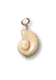 bonnie studios . beige shell big pendant