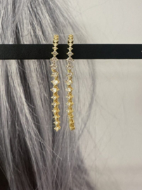 LANGE OORSTEKERS MET STRASS OP HET OOR / GOUD