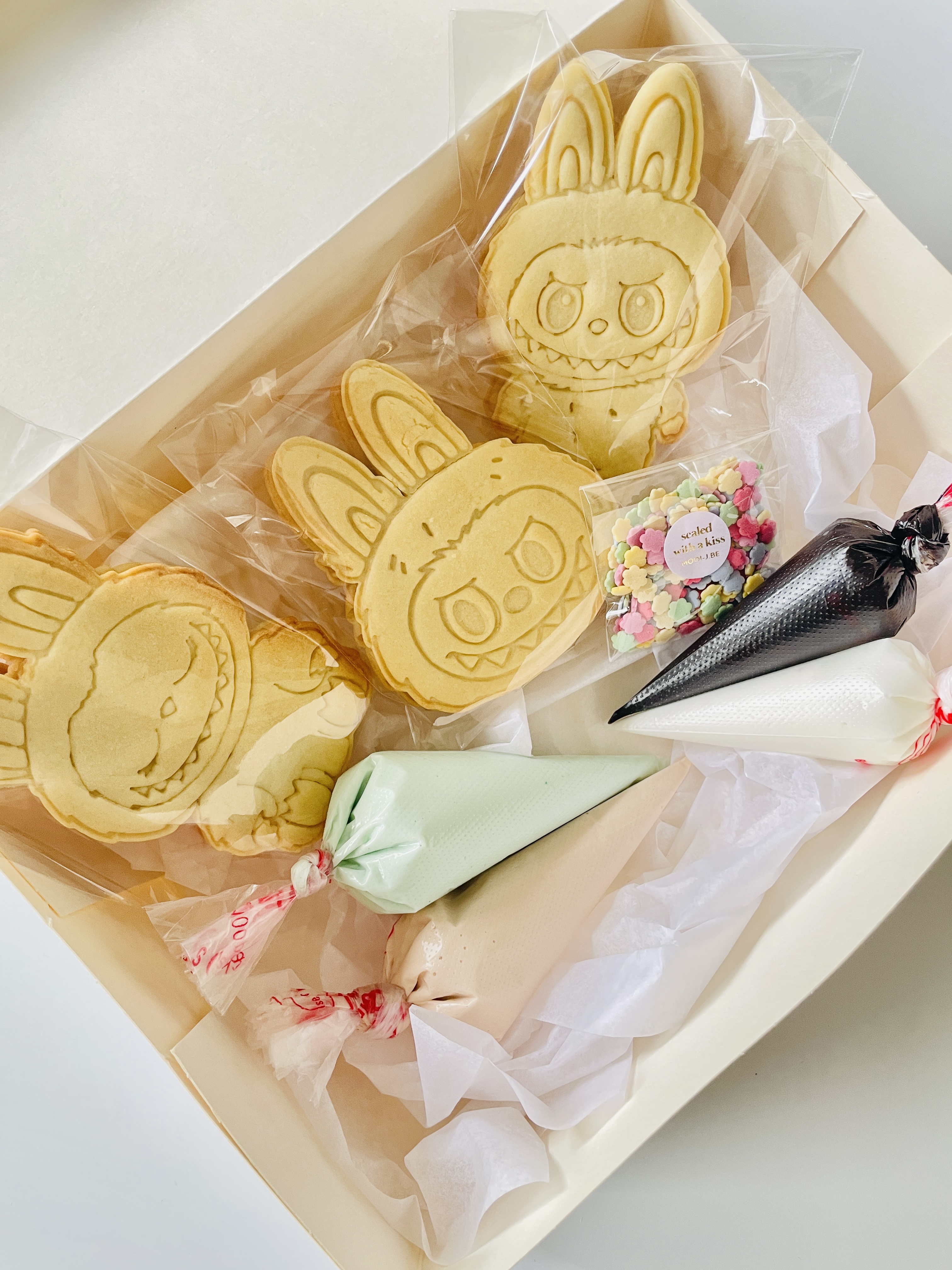 DIY box bunny monsters . ROZE