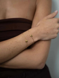FIJN ARMBANDJE MET LETTER