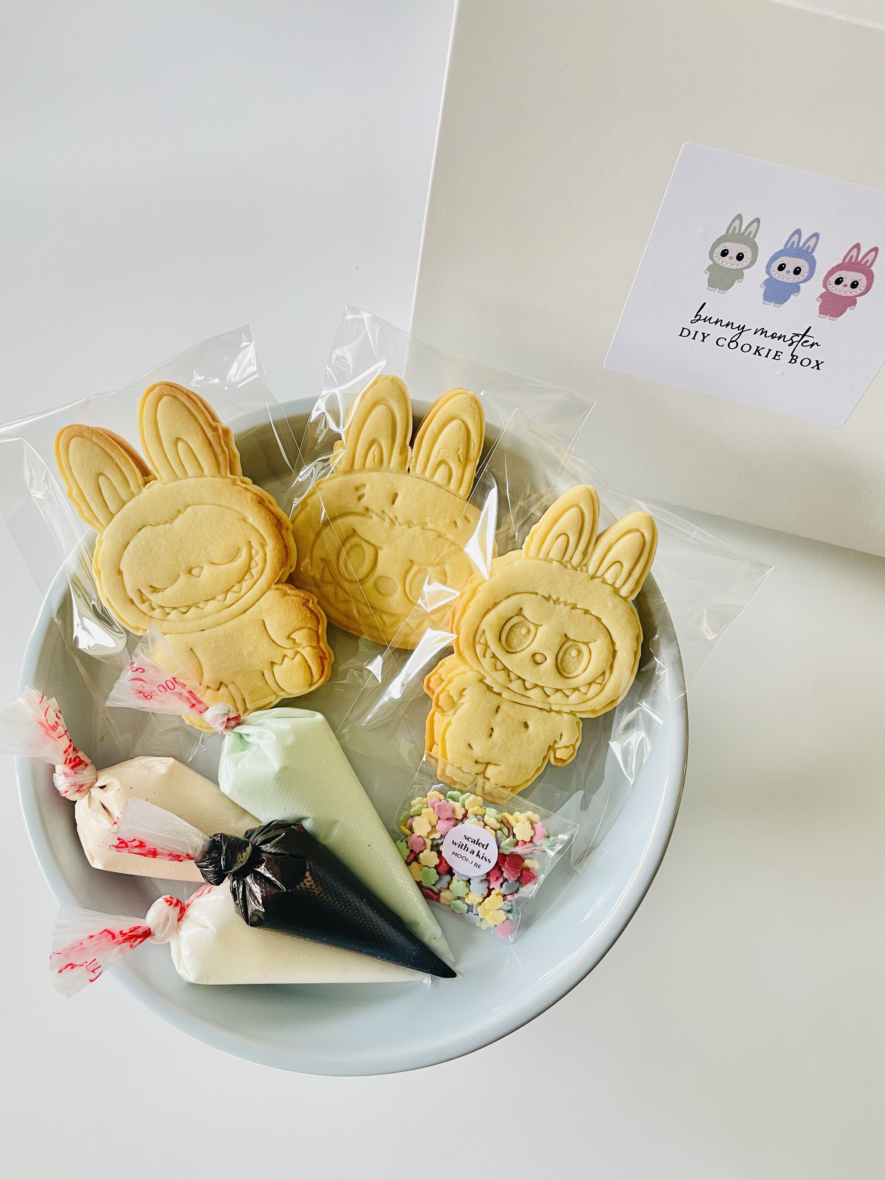 DIY box bunny monsters . GROEN