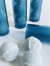 Sable . bathbombs . blue