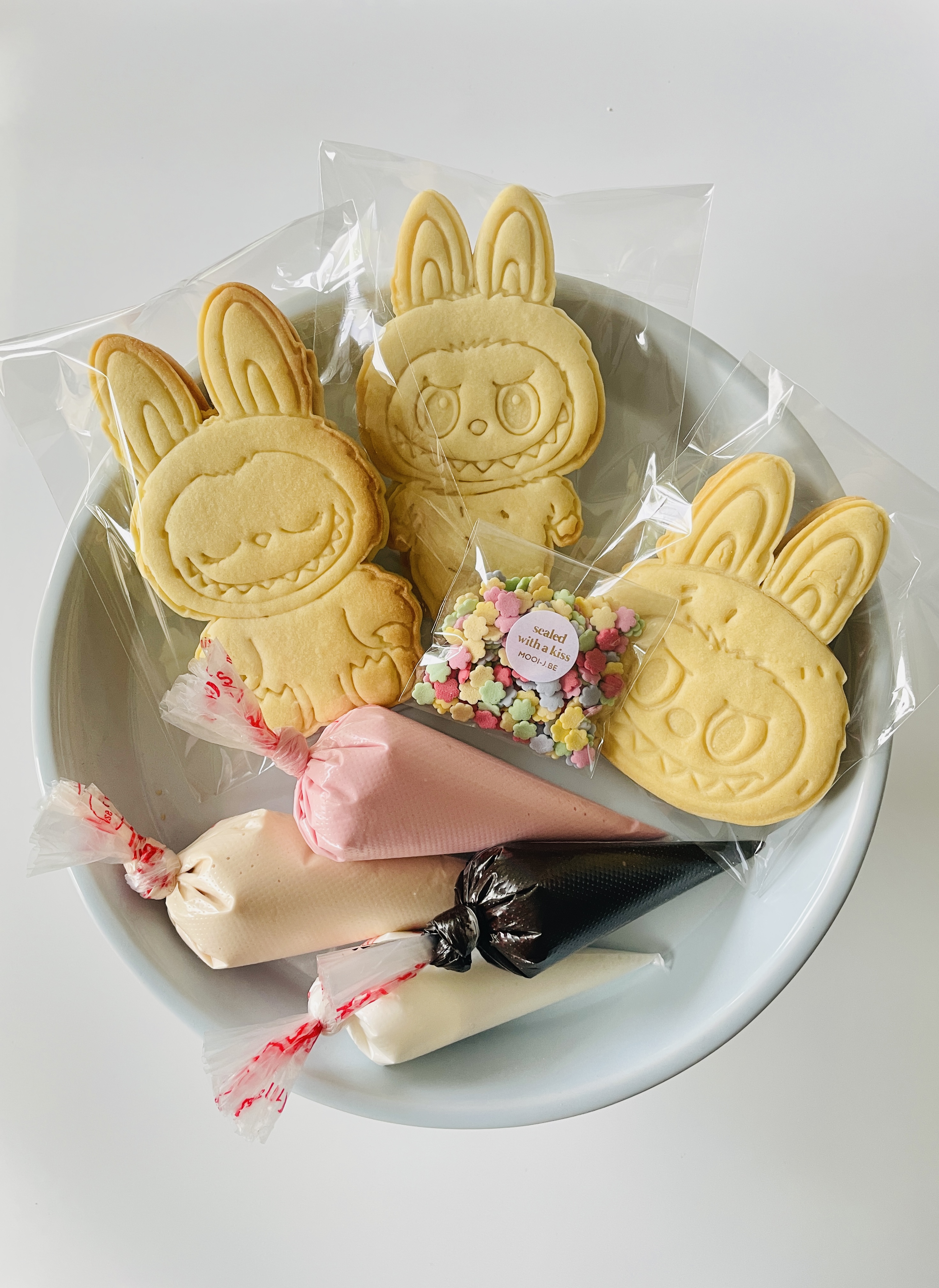 DIY box bunny monsters . ROZE