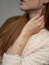 FIJN ARMBANDJE MET LETTER