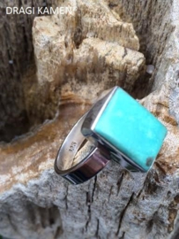 925 Zilveren ring met geslepen Turkoois edelsteen.  Ring maat: 18,5