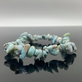 Larimar armband op elastiek geregen