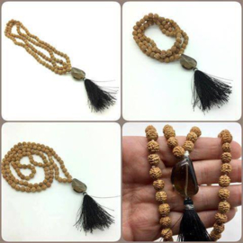 Handgeknoopte MALA 'LET IT GO' , 108 Rudraksha zaden met hand geslepen Rookkwarts