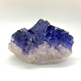 Fluoriet paars kristal, 270 gram