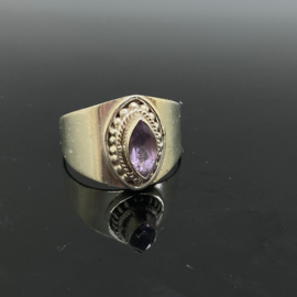 Facet geslepen Amethist ring, 19 mm/60, 925 zilver