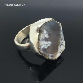 925/000 zilveren ring met dendriet opaal. Ringmaat 17,5