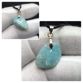 Larimar hanger