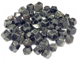  Ruwe Melaniet/Zwarte Granaat kristallen