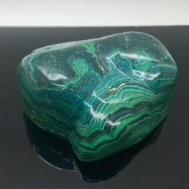 Malachiet met Chrysocolla sculptuur, 465 gram