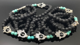 Handgemaakte beschermende Hamsa/Fatima's hand armband met 8 mm Lava stone, Turqueniet kralen en een 4 mm Hematiet kraal.