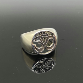 OM/AUM ring, 17 mm/53, 925 zilver