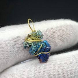 Prachtige Bismuth hanger, Wire Wrapped in 14kt Gold Filled wire