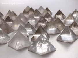 Bergkristal piramide, 30 mm.