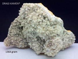 Witte Calciet geode, 1364 gram.