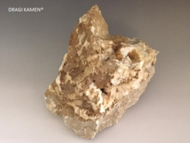 Calciet met moedergesteente uit de Vallei van de Bosnische Piramides Visoko, 6200 gram.