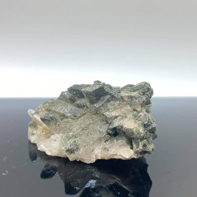 Himalaya kwarts cluster met chloriet, 71 gram