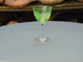 Uranium glazen wijnglas