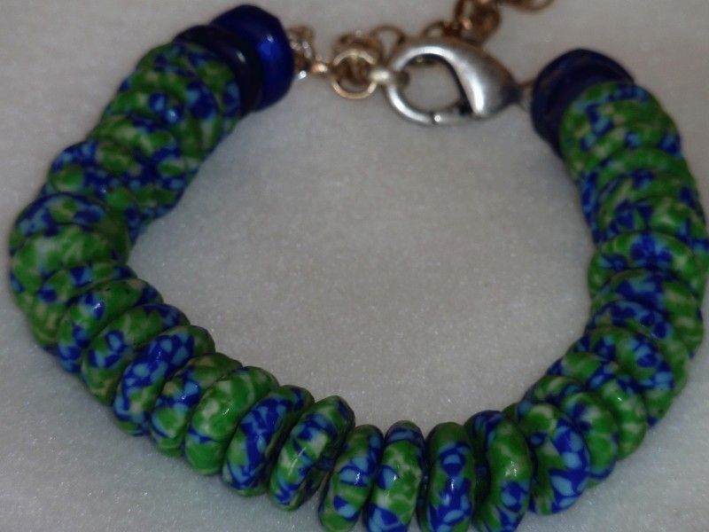Armband glaskralen schijfjes groen blauw