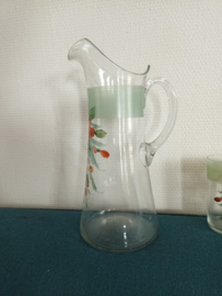 Antieke beschilderde kan met 3 glazen