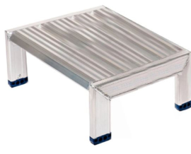 Solide vaste montagetrap 45° - 1 trede (MT451)