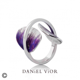 DANiEL ViOR  Tavella Violet Enamel ring