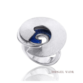 DANiEL ViOR Latiaxis ring