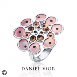 DANiEL ViOR Rusc ring