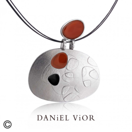 DANiEL ViOR Molites Carnelian/Onyx collier