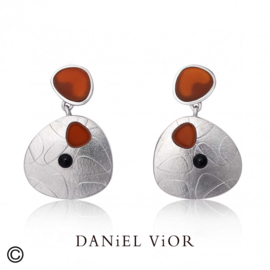 DANiEL ViOR Molites Carnelian/Onyx oorbellen