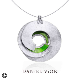 DANiEL ViOR Latiaxis collier