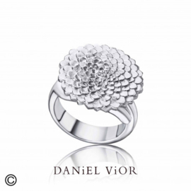 DANiEL ViOR Dalhia ring