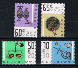 NEDERLAND 1986 NVPH 1348-51 ++ ZOMERZEGELS WEGEN METEN TIJD