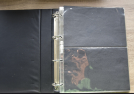 BLAUW HB  ALBUM VOOR 112 FDC'S ++ LEES BESCHRIJVING
