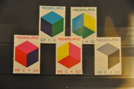 NEDERLAND 1970 NVPH 978-82 ++ P 008