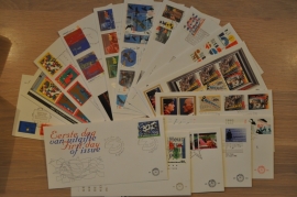 FDC JAARGANG 1995 COMPLEET BLANCO OPEN KLEP.