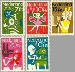 NEDERLAND 1964 NVPH SERIE 830 KINDERZEGELS