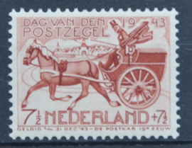 NEDERLAND 1943 NVPH 422  PLAK(REST) ++ E 457