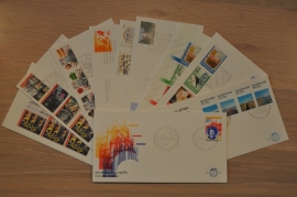 FDC JAARGANG 1981 COMPLEET BLANCO OPEN KLEP.